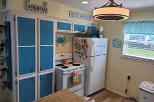 16607 Henry Morgan Rd, Jamaica Beach, TX 77554 - Photo 17