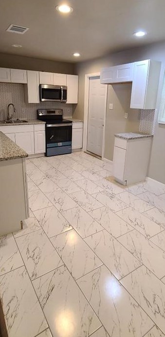 8114 St Lo Rd, Houston TX  77033-3020 exterior