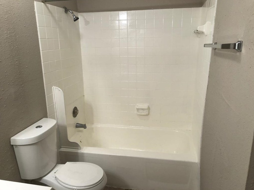 5625 Antoine Dr, Houston TX  77091-4404 exterior