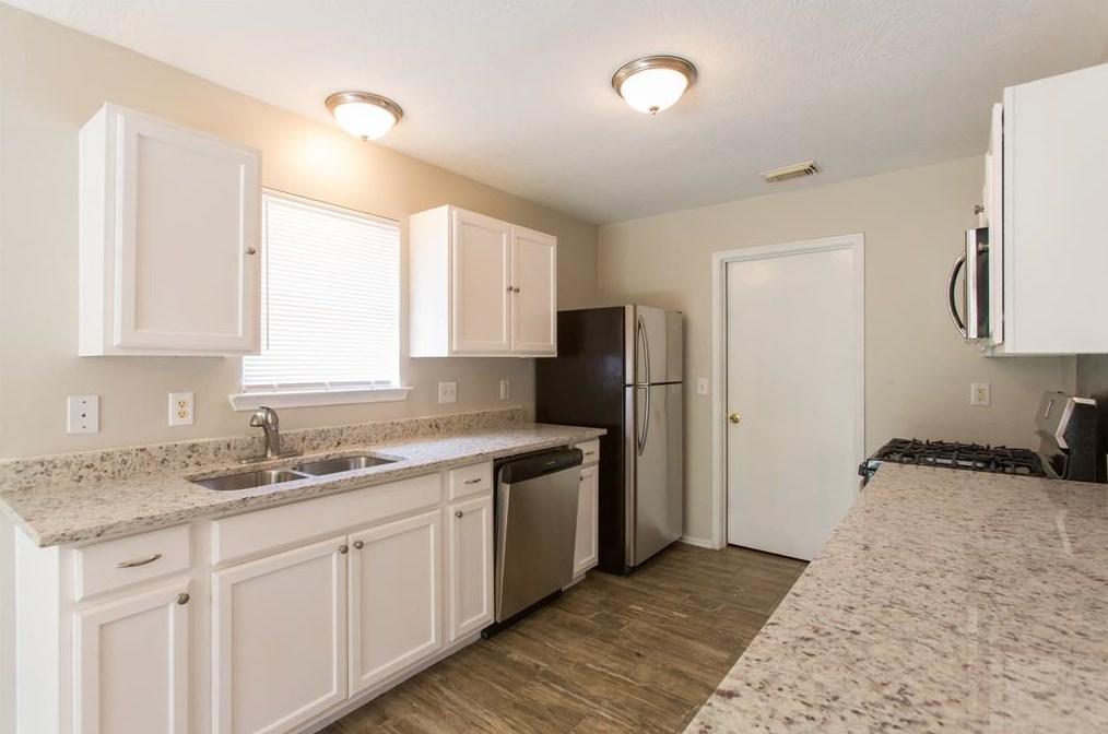 3703 Nutwood Ln, Spring TX  77389-4751 exterior