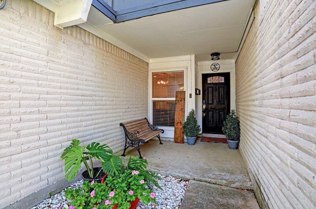 9275 Mcdade St, Houston TX  77080-2918 exterior