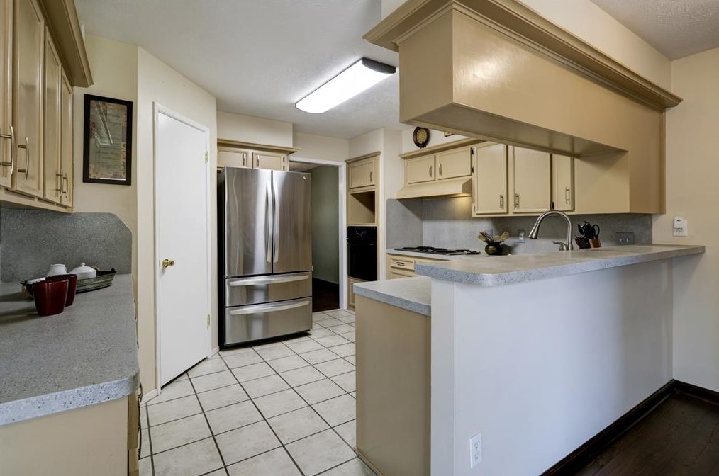 3022 Blue Mdw Cir, Sugar Land TX  exterior