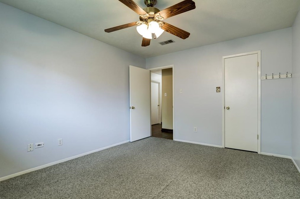3022 Blue Mdw Cir, Sugar Land TX  exterior
