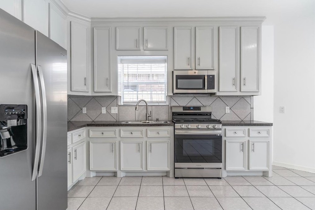 1122 Ryon St, Houston TX  77009-6964 exterior