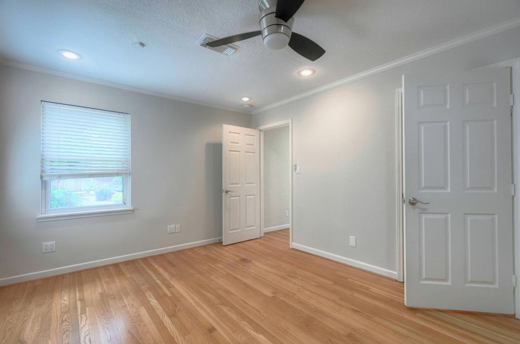 4327 Silverwood Dr, Houston TX  77035-3635 exterior