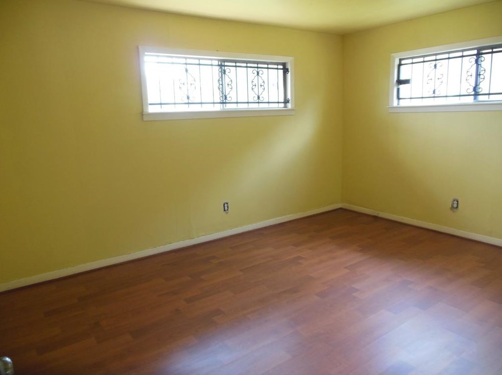 8110 Livingston, Houston TX 77051-1421 exterior