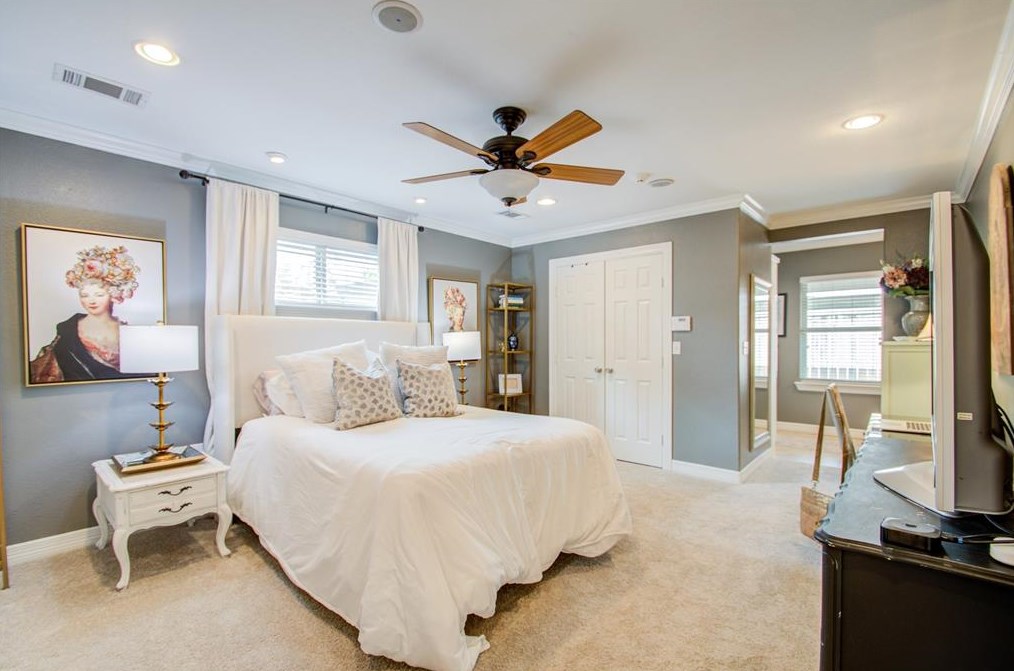 2319 Wilde Rock Way, Houston TX  77018-7147 exterior