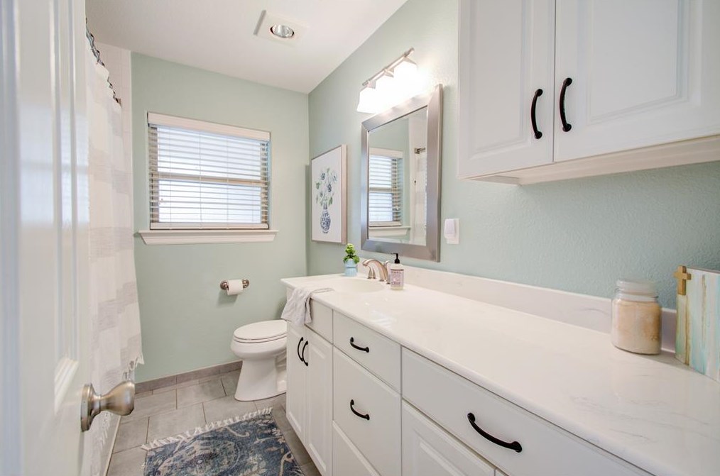 2319 Wilde Rock Way, Houston TX  77018-7147 exterior