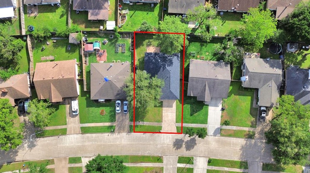 10051 Green Valley Ln, Houston TX  77064-5331 exterior