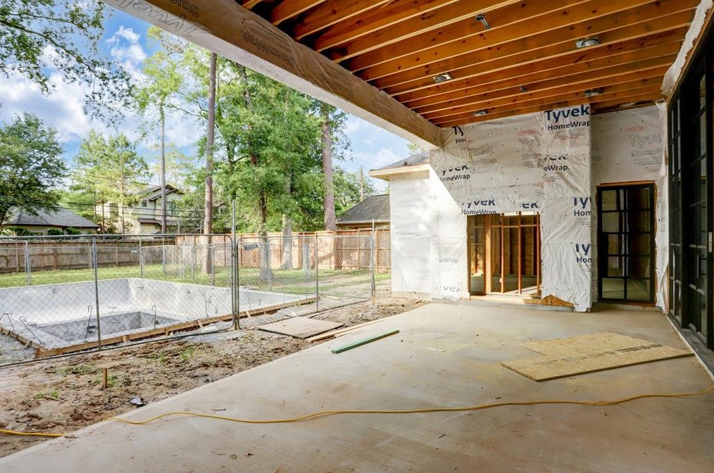 10830 Roaring Brk Ln, Houston TX 77024-6813 exterior