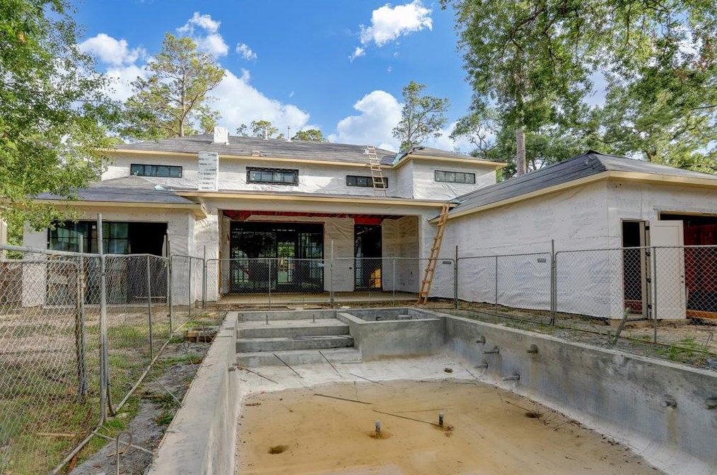 10830 Roaring Brk Ln, Houston TX 77024-6813 exterior