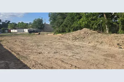 1 De Soto Street, Houston, TX 77091 - Photo 3