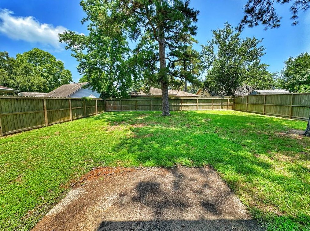 5223 Frst Timbers Dr, Humble TX 77346-1838 exterior