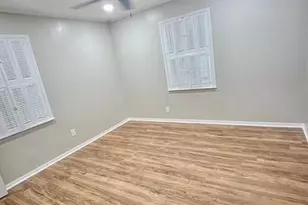 1409 20th St, Huntsville, TX 77340 - Photo 9