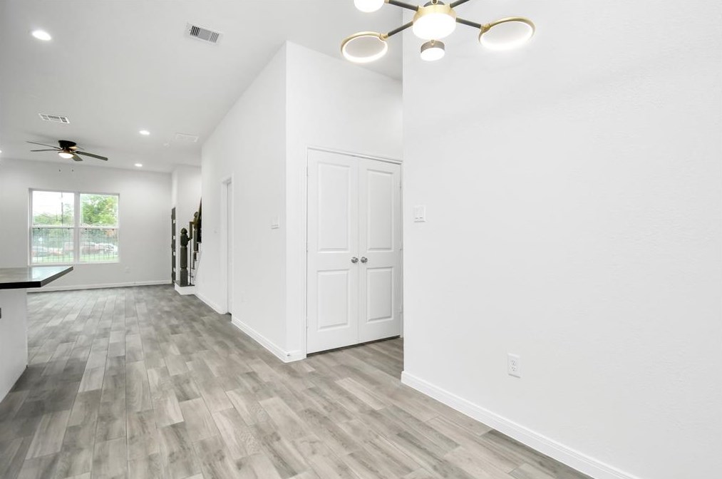 3433 Shelby Cir, Houston TX 77051-1256 exterior