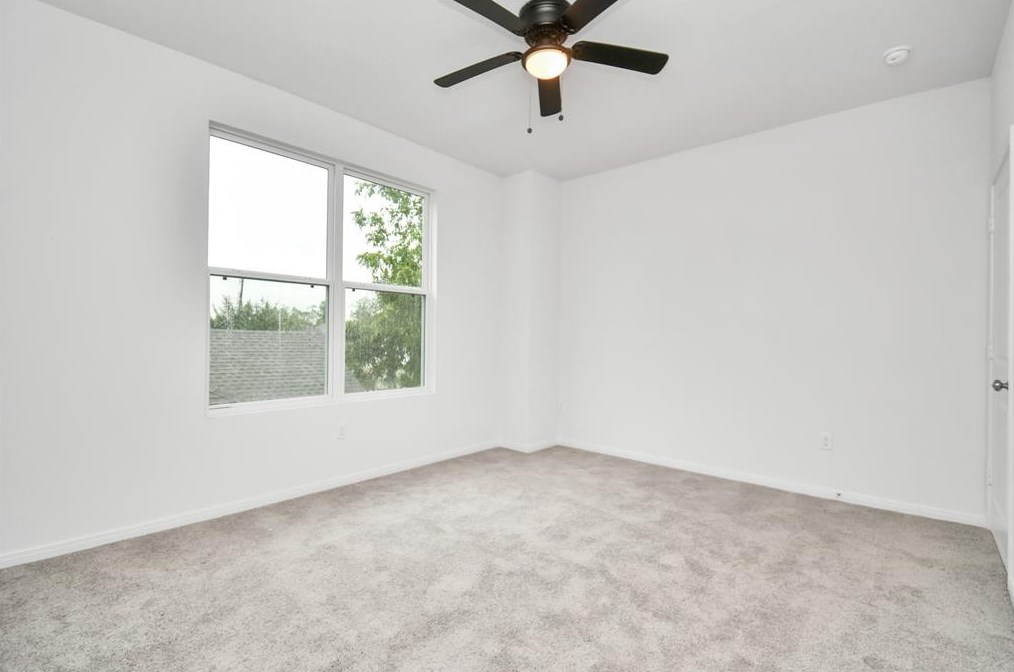 3433 Shelby Cir, Houston TX 77051-1256 exterior