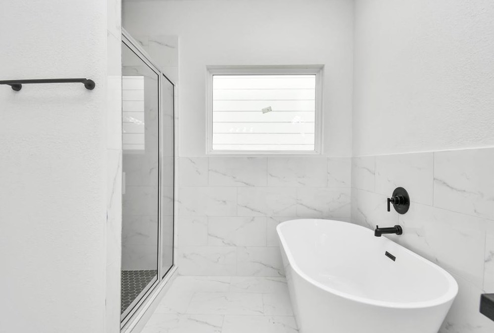 3433 Shelby Cir, Houston TX 77051-1256 exterior