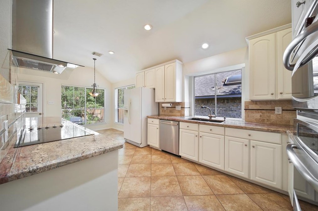 55 Crossed Birch Pl, Spring TX  77381-6024 exterior