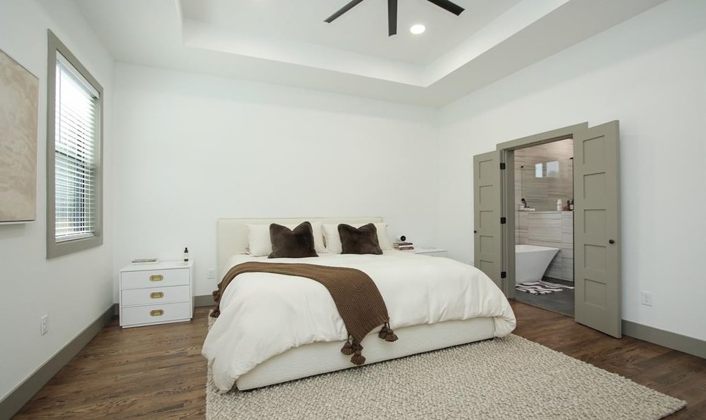 716 Barkley St, Houston TX  77022-3917 exterior