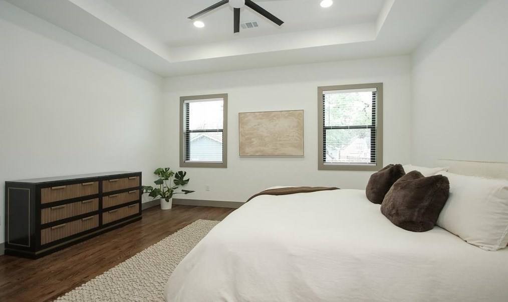 716 Barkley St, Houston TX  77022-3917 exterior