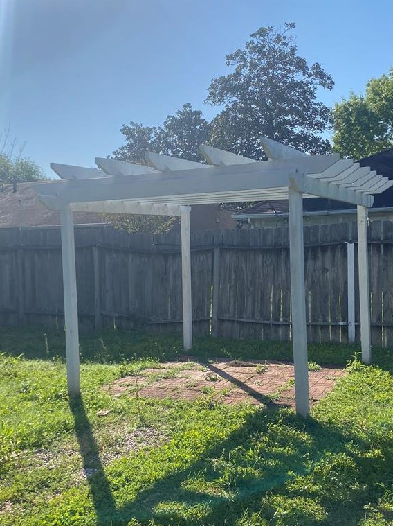 14235 Royal Hill Dr, Houston TX  77083-6133 exterior