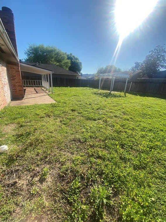 14235 Royal Hill Dr, Houston TX  77083-6133 exterior