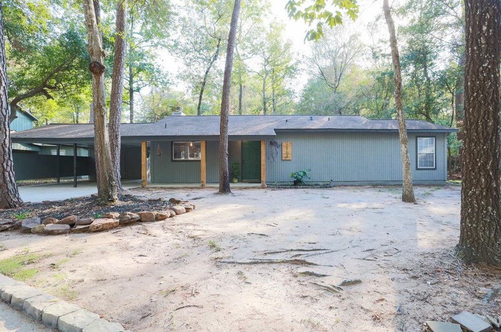 2709 Millbend Dr, Spring TX  77380-1774 exterior