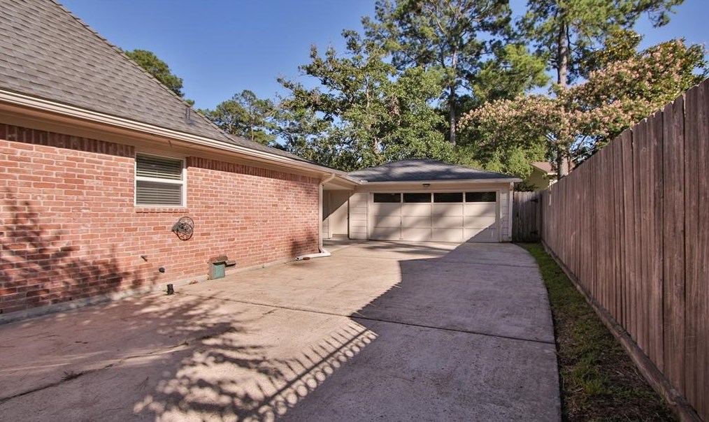 5607 Westerham Pl, Houston TX  77069-1934 exterior
