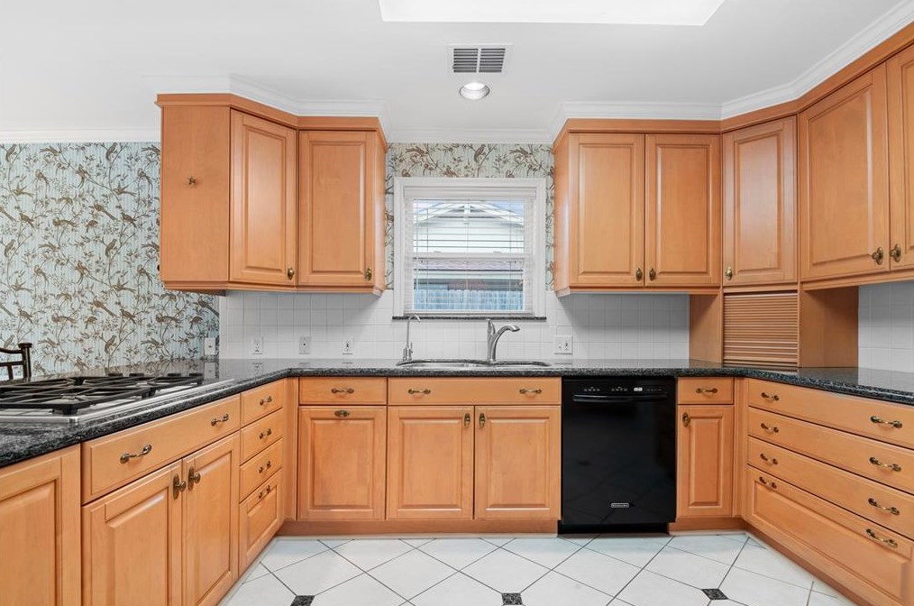5607 Westerham Pl, Houston TX  77069-1934 exterior