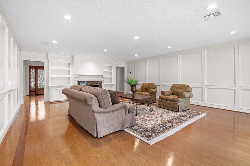 5607 Westerham Pl, Houston TX  77069-1934 exterior