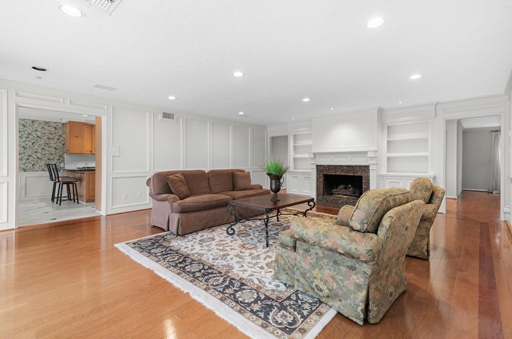 5607 Westerham Pl, Houston TX  77069-1934 exterior