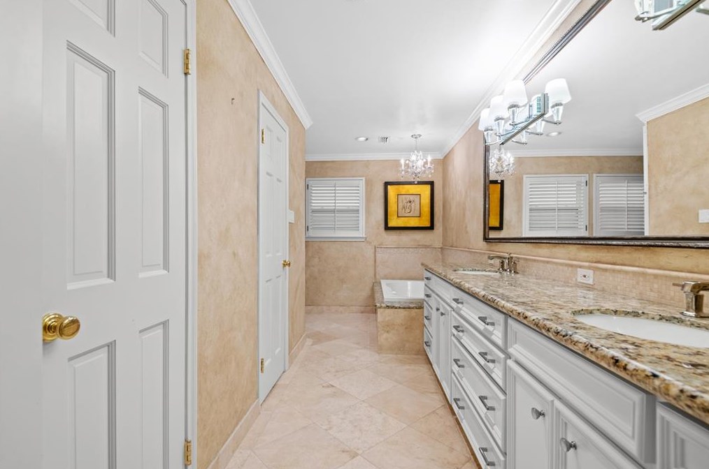 5607 Westerham Pl, Houston TX  77069-1934 exterior
