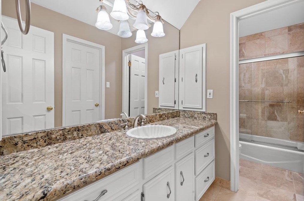 5607 Westerham Pl, Houston TX  77069-1934 exterior