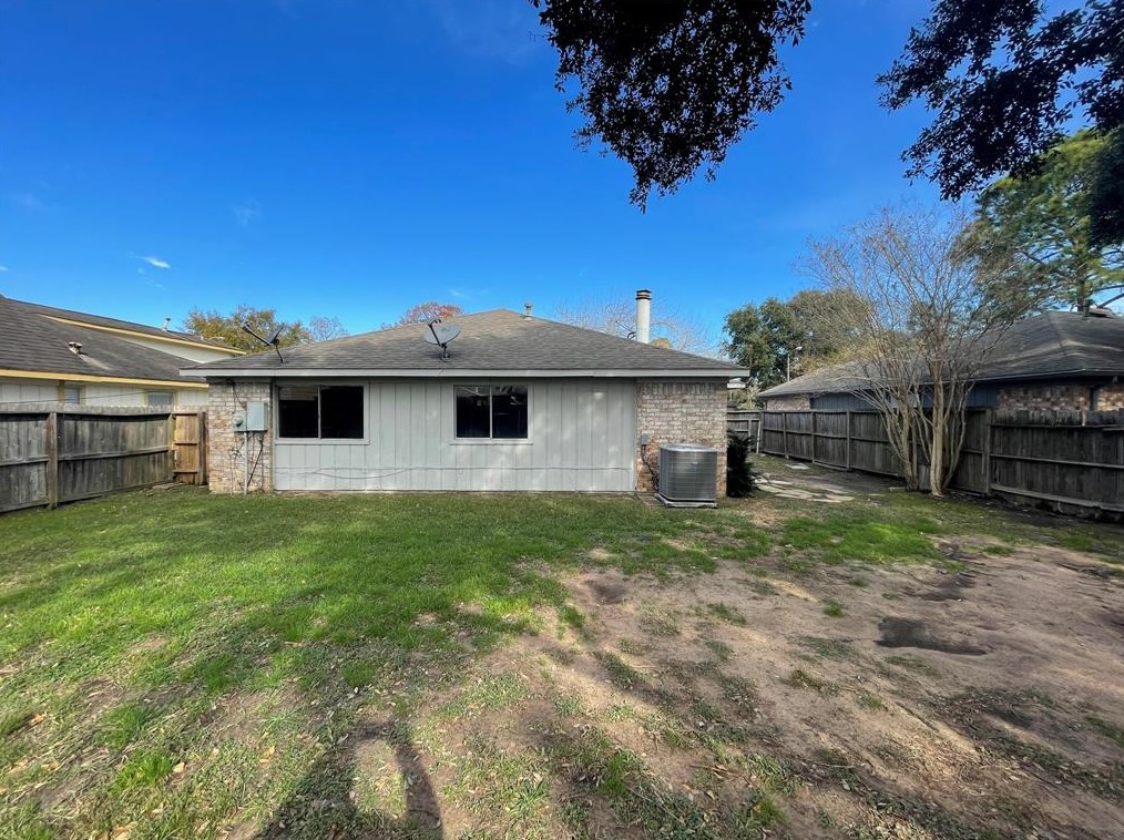20047 Navaho Trl, Katy TX  77449-4917 exterior