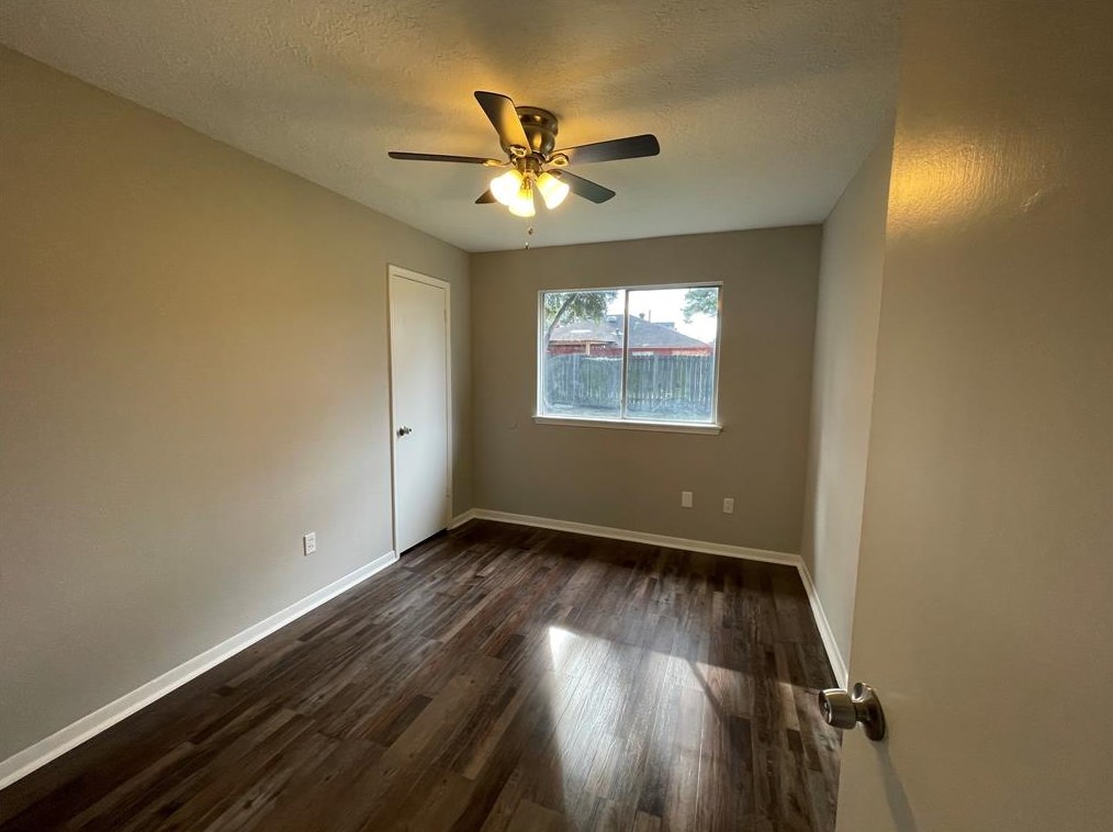 20047 Navaho Trl, Katy TX  77449-4917 exterior