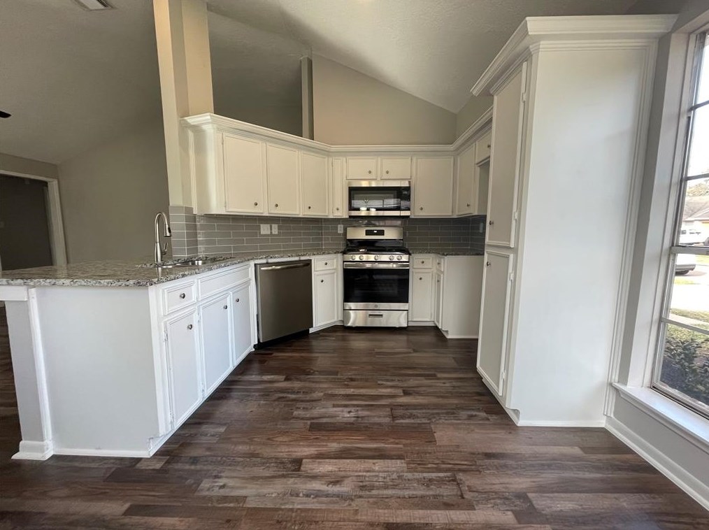 20047 Navaho Trl, Katy TX  77449-4919 exterior