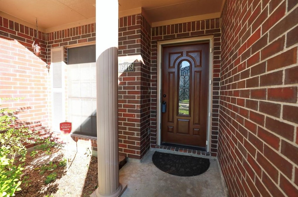 16419 Ginger Run Way, Sugar Land TX  77498-7126 exterior
