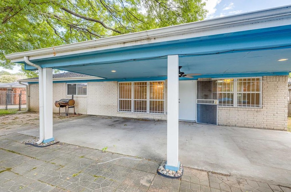 922 Mierianne St, Houston TX  77093-1227 exterior