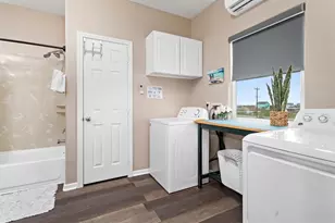 1391 Keith Ave, Gilchrist, TX 77617 - Photo 23