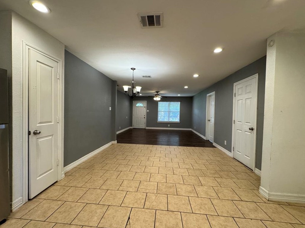 4829 Brinkley St, Houston TX  77051-2804 exterior