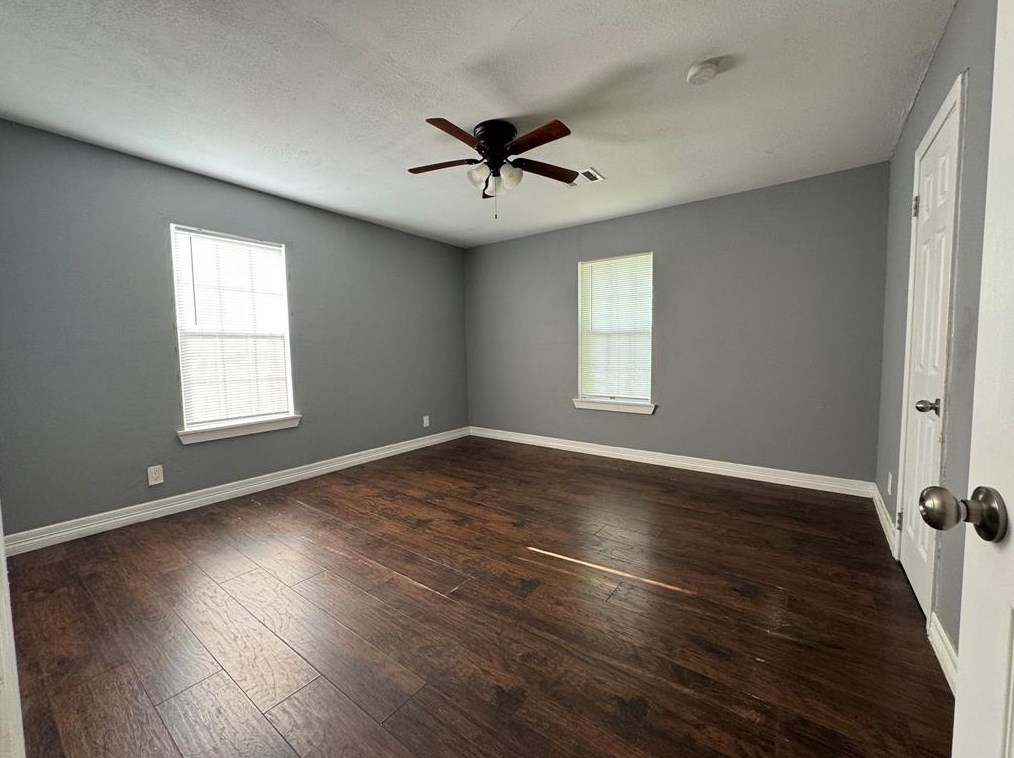 4829 Brinkley St, Houston TX  77051-2804 exterior