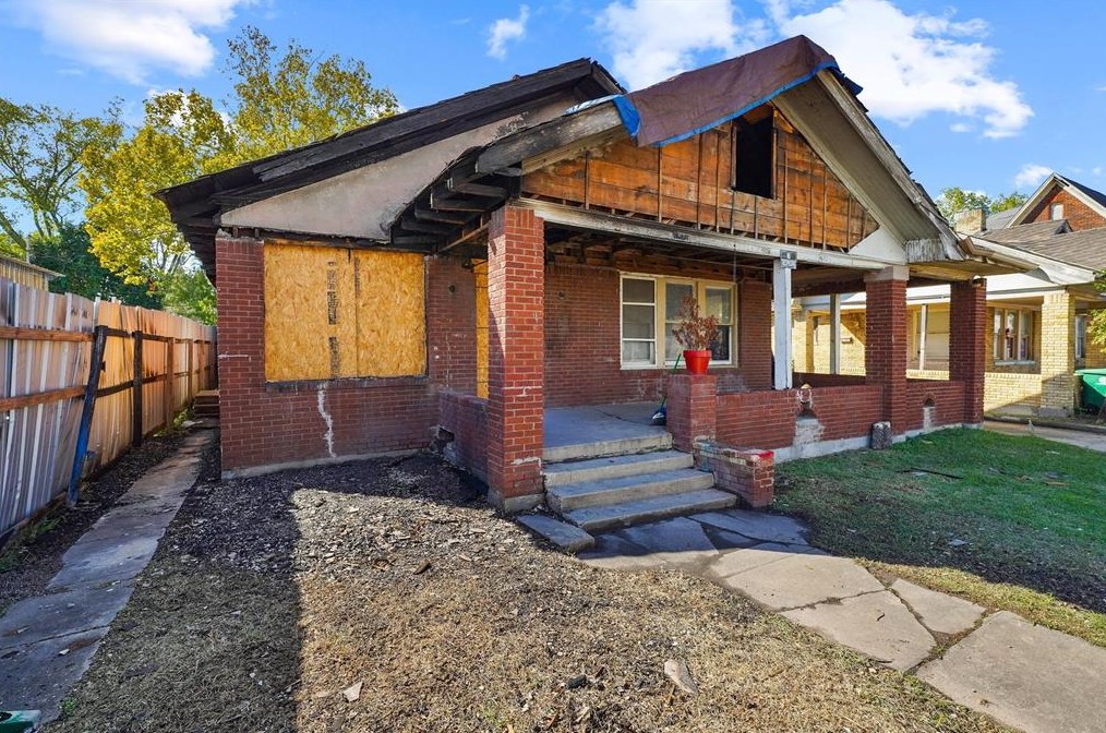 1528 Telephone Rd, Houston TX  77023-3635 exterior