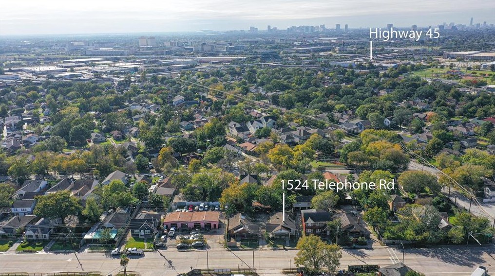 1528 Telephone Rd, Houston TX  77023-3635 exterior