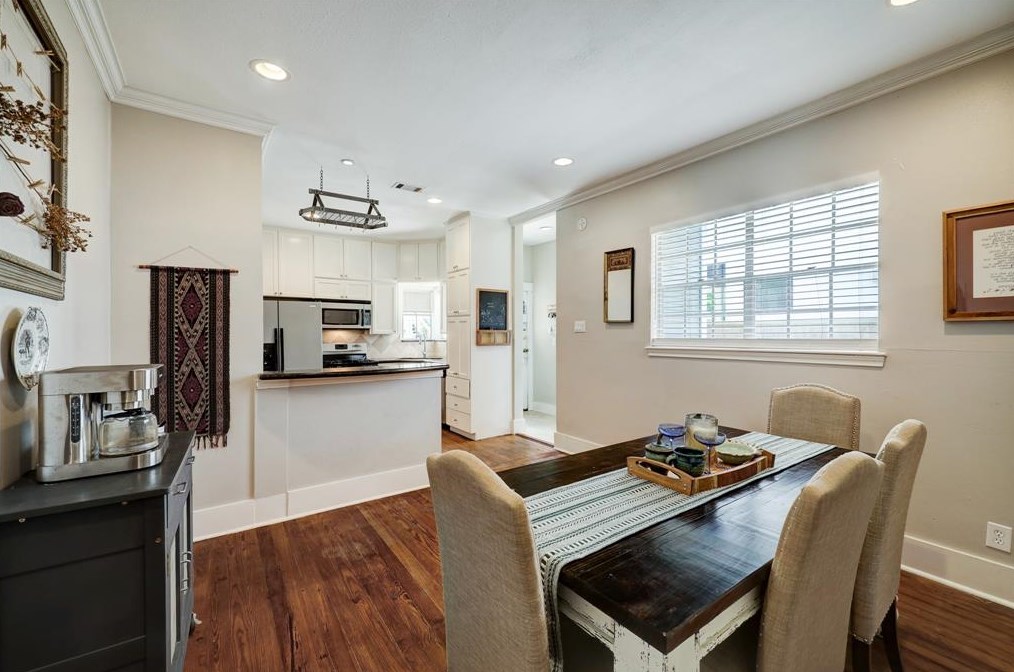 932 Tulane, Houston TX  77008-6842 exterior