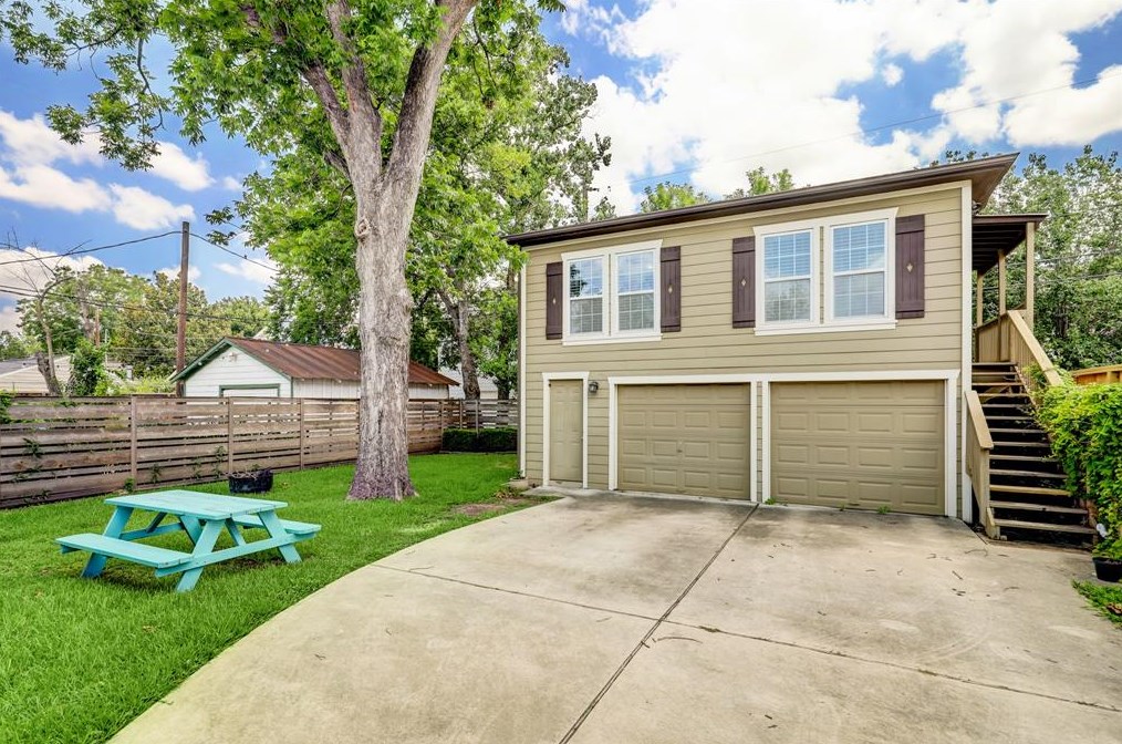 932 Tulane, Houston TX  77008-6842 exterior