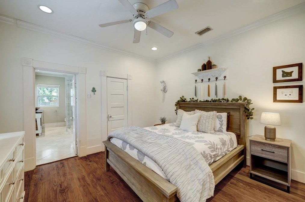 932 Tulane, Houston TX  77008-6842 exterior