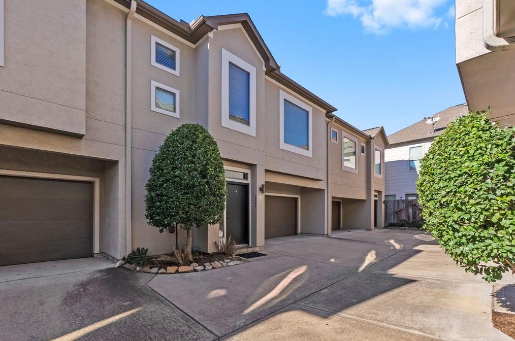 4046 Center St, Houston TX  77007-5610 exterior