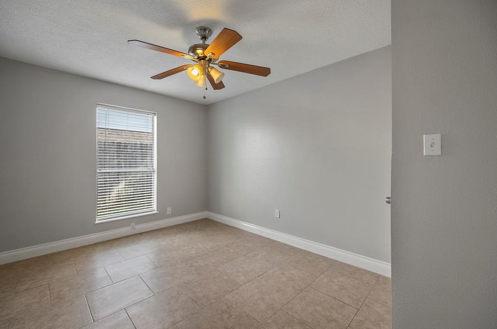 15639 Boulder Oaks Dr, Houston TX  77084-3008 exterior