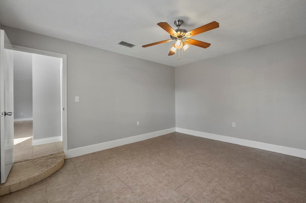 15639 Boulder Oaks Dr, Houston TX  77084-3008 exterior