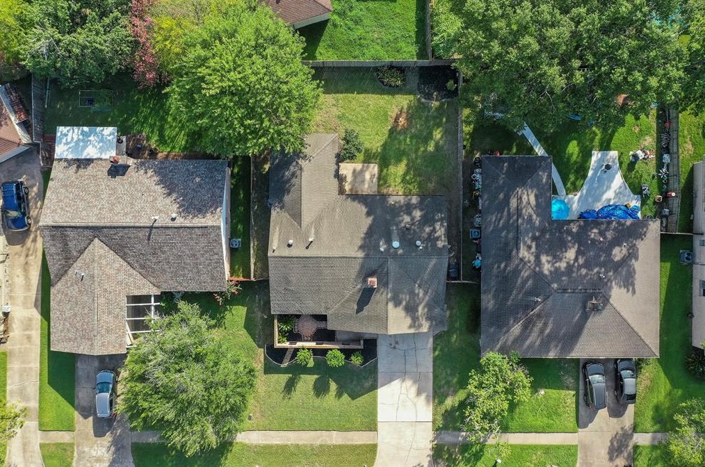 15639 Boulder Oaks Dr, Houston TX  77084-3008 exterior